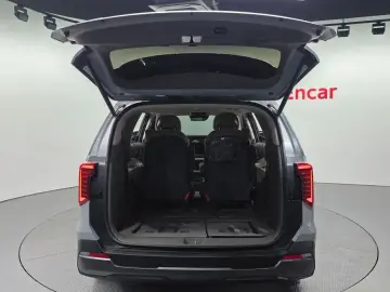 2025 Kia Carnival с пробегом 16 028 км