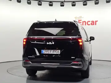 2024 Kia Carnival с пробегом 34 946 км