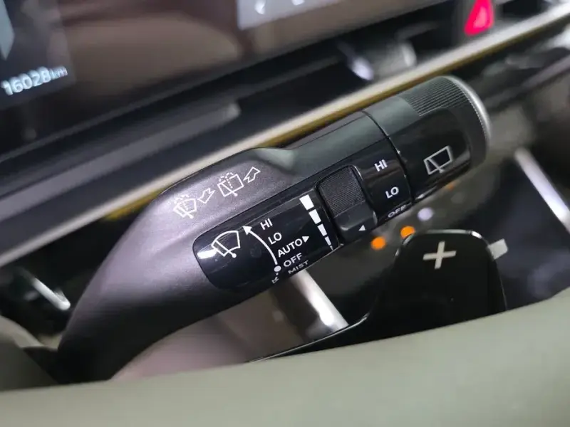 2025 Kia Carnival с пробегом 16 028 км
