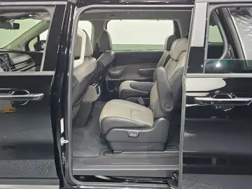 2024 Kia Carnival с пробегом 34 946 км