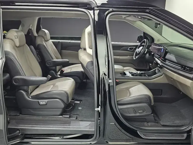 2024 Kia Carnival с пробегом 34 946 км