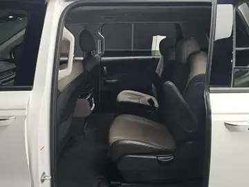 2024 Kia Carnival с пробегом 38 382 км