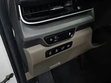 2024 Kia Carnival с пробегом 38 382 км