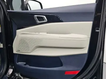 2025 Kia Carnival с пробегом 8 992 км