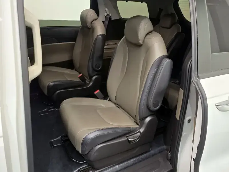 2024 Kia Carnival с пробегом 41 007 км