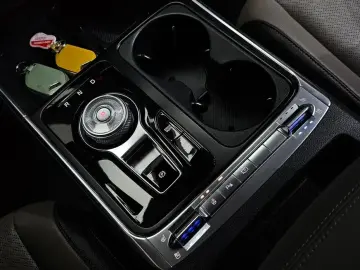 2024 Kia Carnival с пробегом 57 483 км