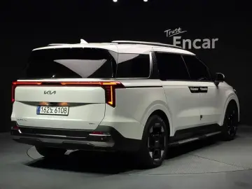 2025 Kia Carnival с пробегом 13 182 км