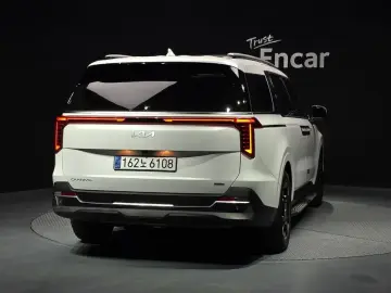 2025 Kia Carnival с пробегом 13 182 км