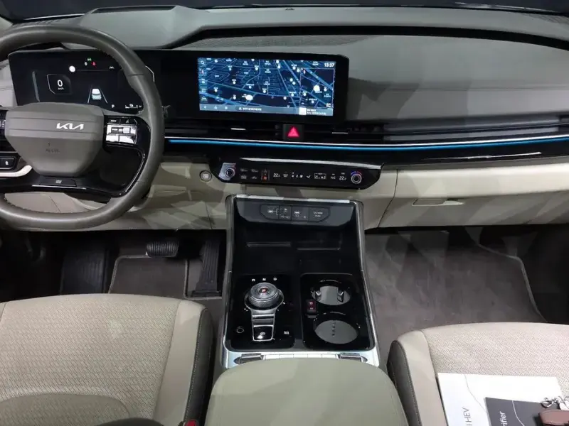 2025 Kia Carnival с пробегом 13 182 км