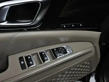 2024 Kia Carnival с пробегом 57 483 км