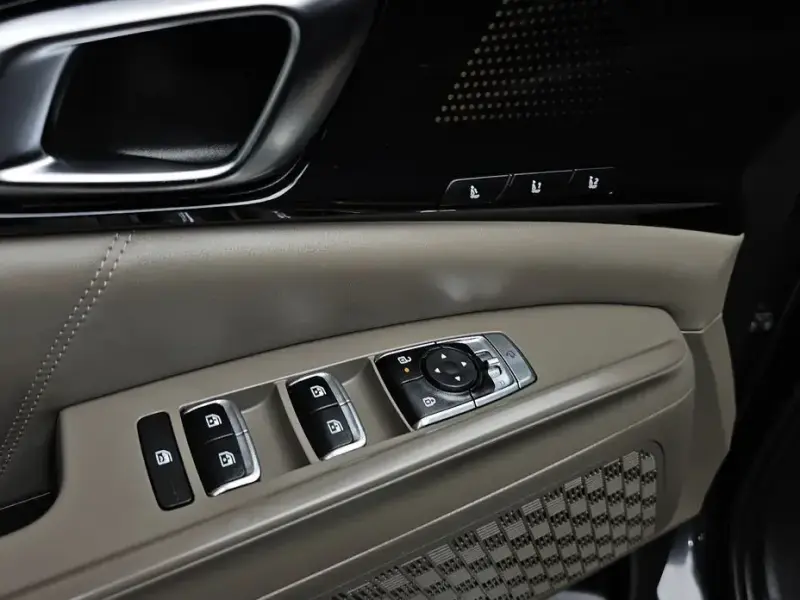 2024 Kia Carnival с пробегом 57 483 км