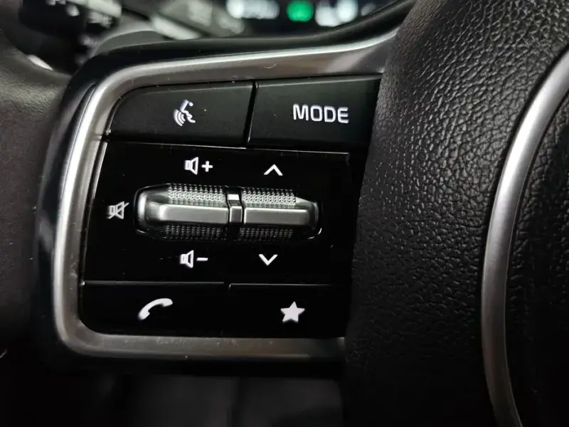 2024 Kia Carnival с пробегом 57 483 км