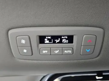 2024 Kia Carnival с пробегом 57 483 км