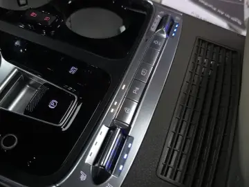 2025 Kia Carnival с пробегом 13 182 км