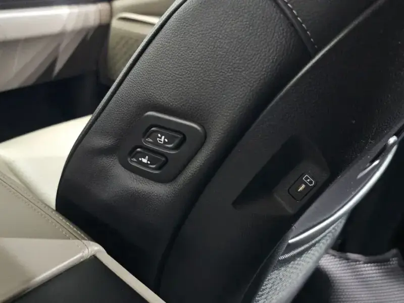 2024 Kia Carnival с пробегом 57 483 км