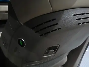 2025 Kia Carnival с пробегом 13 182 км