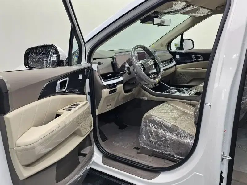 2026 Kia Carnival с пробегом 56 км
