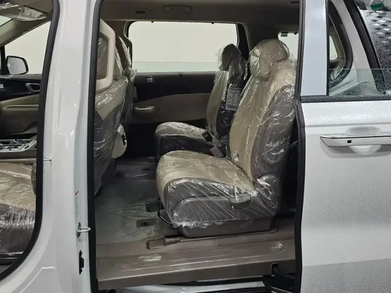 2026 Kia Carnival с пробегом 56 км