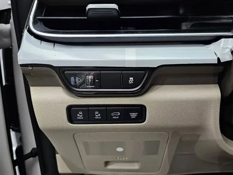 2026 Kia Carnival с пробегом 56 км