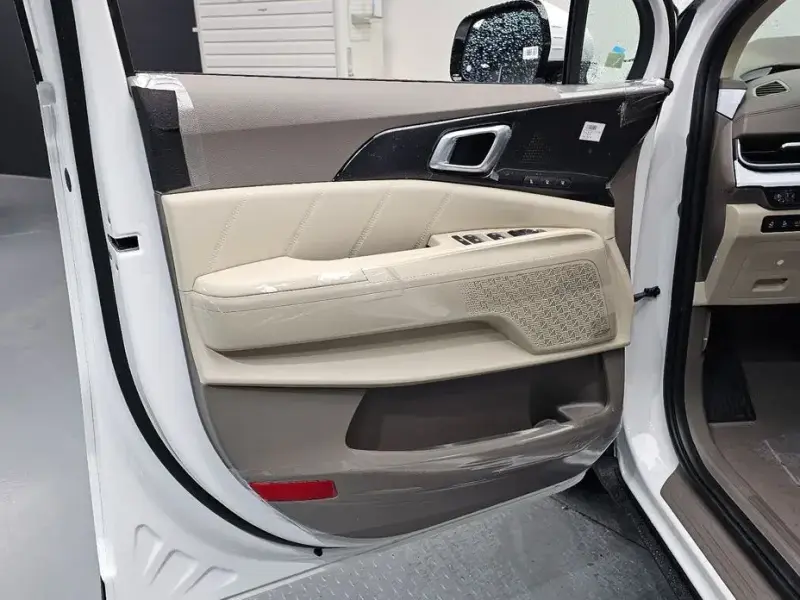 2026 Kia Carnival с пробегом 56 км