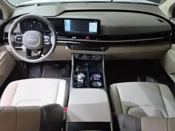 2024 Kia Carnival с пробегом 12 486 км
