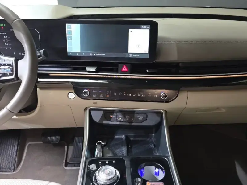 2024 Kia Carnival с пробегом 12 486 км