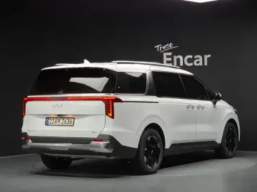 2024 Kia Carnival с пробегом 19 564 км