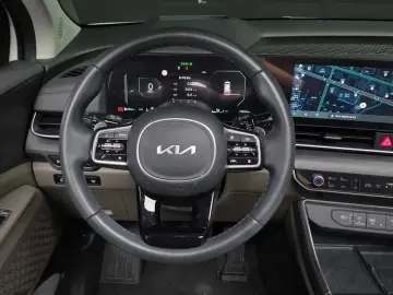 2024 Kia Carnival с пробегом 19 564 км