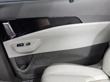 2025 Kia Carnival с пробегом 11 589 км