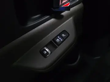 2024 Kia Carnival с пробегом 19 564 км