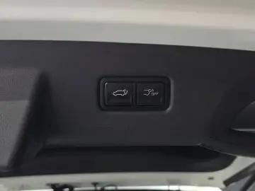 2024 Kia Carnival с пробегом 19 564 км