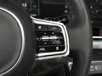 2024 Kia Carnival с пробегом 25 651 км