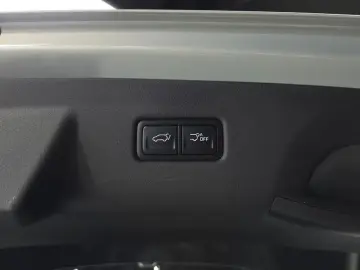 2024 Kia Carnival с пробегом 25 651 км