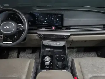 2024 Kia Carnival с пробегом 22 103 км