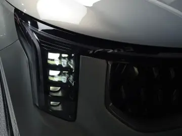 2024 Kia Carnival с пробегом 25 651 км