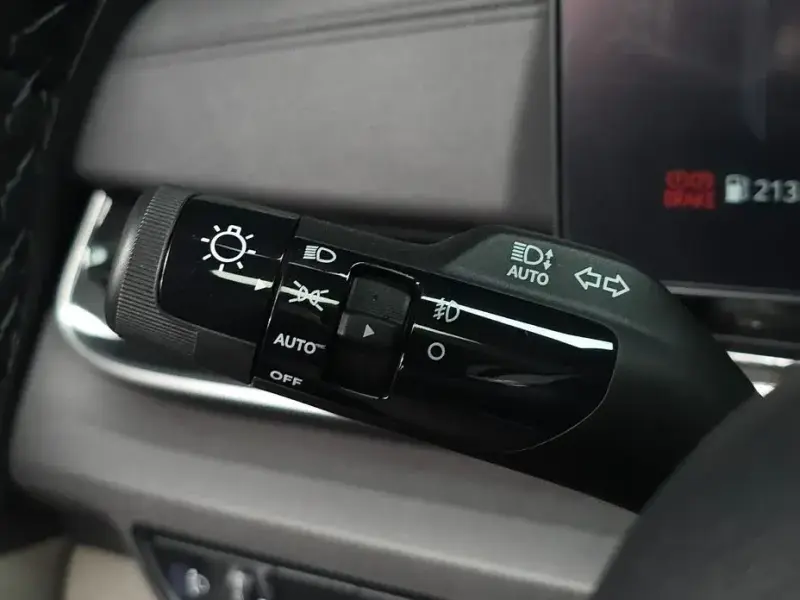 2024 Kia Carnival с пробегом 25 651 км