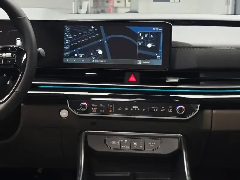 2025 Kia Carnival с пробегом 12 051 км