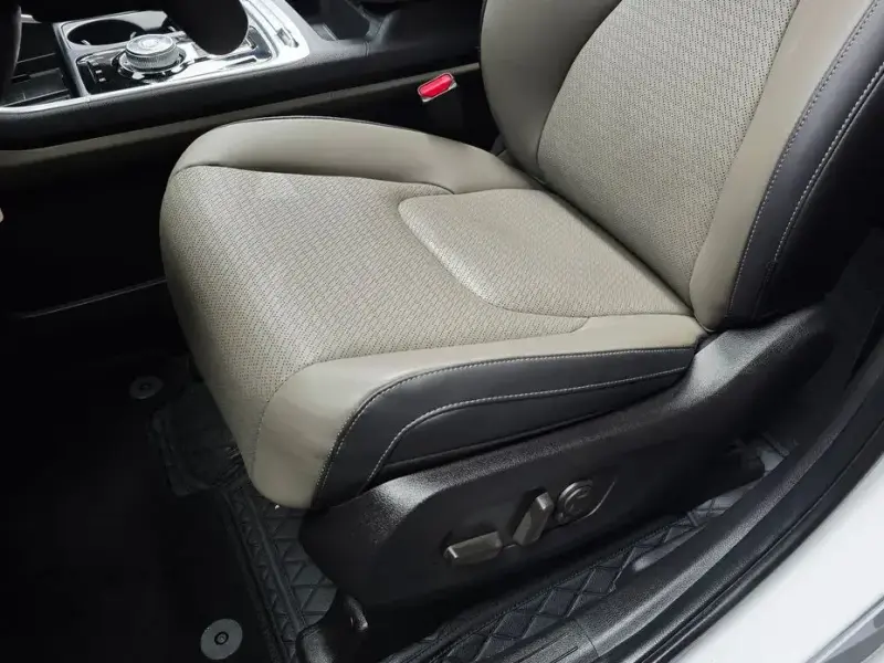 2025 Kia Carnival с пробегом 12 051 км