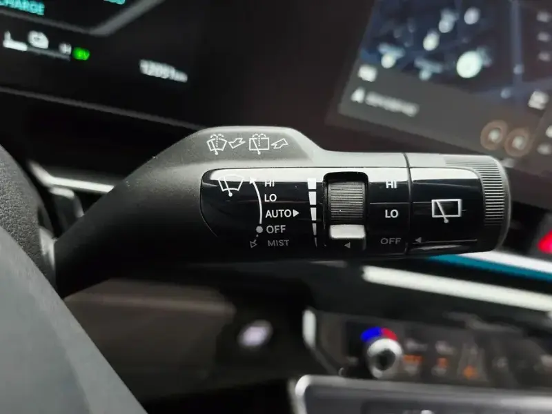 2025 Kia Carnival с пробегом 12 051 км
