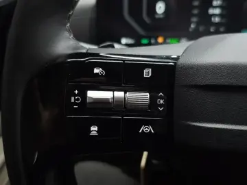 2025 Kia Carnival с пробегом 12 051 км