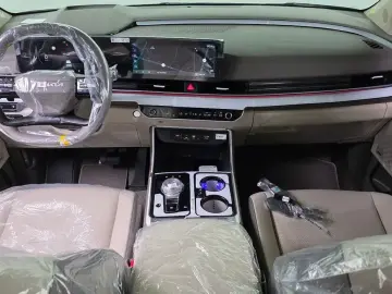 2026 Kia Carnival с пробегом 237 км