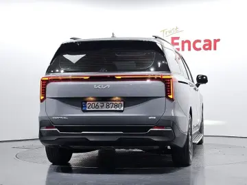2024 Kia Carnival с пробегом 28 401 км