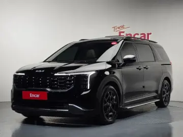 2025 Kia Carnival с пробегом 4 951 км