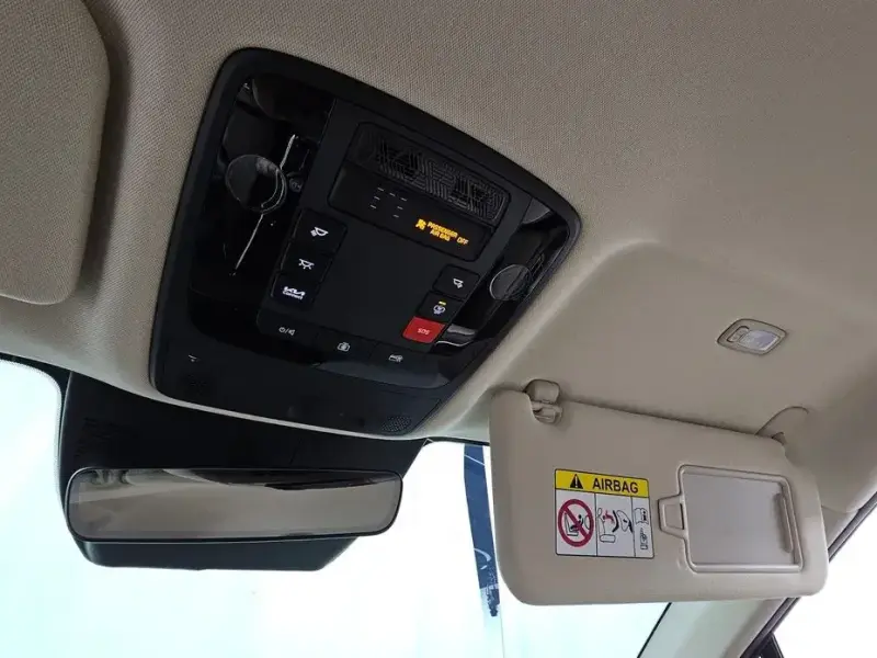 2025 Kia Carnival с пробегом 8 500 км