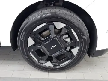 2025 Kia Carnival с пробегом 8 500 км
