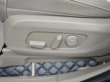 2025 Kia Carnival с пробегом 8 500 км