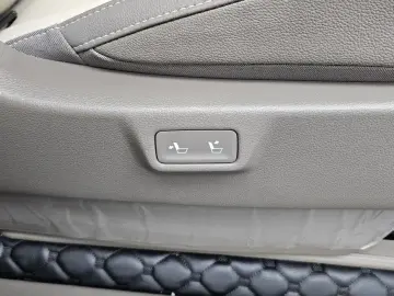2025 Kia Carnival с пробегом 8 500 км