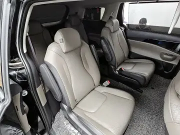 2024 Kia Carnival с пробегом 28 003 км