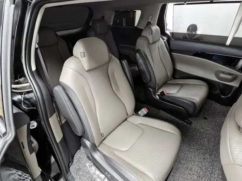 2024 Kia Carnival с пробегом 28 003 км