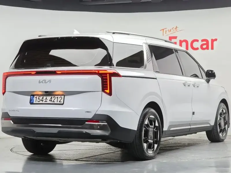 2024 Kia Carnival с пробегом 43 666 км